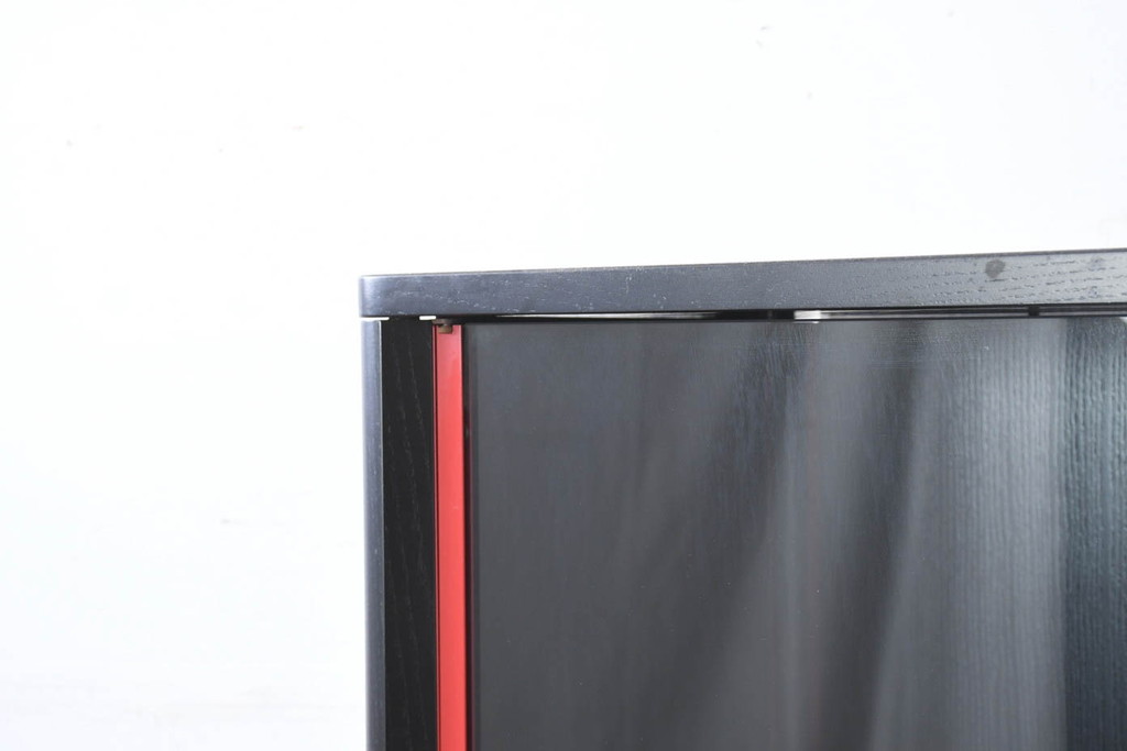 中古　Cassina(カッシーナ)　Brera(ブレラ)　モダンなデザインが素敵な縦型キャビネット(カップボード、食器棚、飾り棚、収納棚、戸棚)(R-082649)