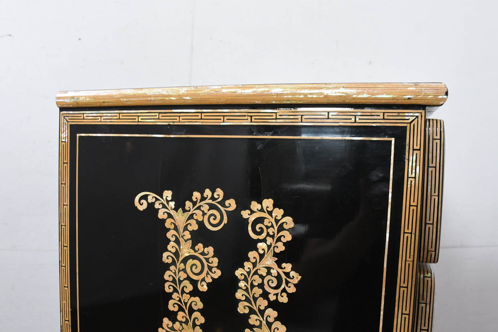 中古　超美品‼　もはや美術品‼　最高級　統一工芸研究院 吉正本　美しい螺鈿(ラデン)細工が目を引く存在感抜群の縦型チェスト(サイドチェスト、引き出し)(定価推定約150万円以上)(R-082490)