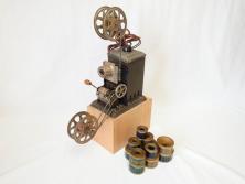 当時物　戦前　ライオン　LION　MADE IN JAPAN　フィルム12本付き　映写機セット(R-069870)