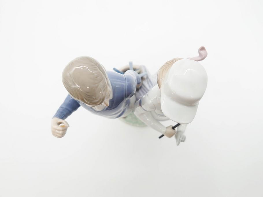 スペイン　リヤドロ　LLADRO　ゴルフのカップル　躍動感溢れる造りが素敵なフィギュリン(箱なし、陶器人形、置物、オブジェ)(R-061660)