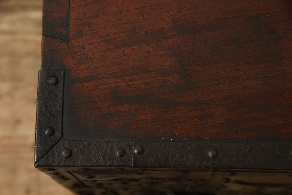 和製アンティーク　総欅材製　堅牢な金具・造りが素晴らしい船箪笥(時代箪笥、和たんす、小物収納、小箪笥)(R-056519)
