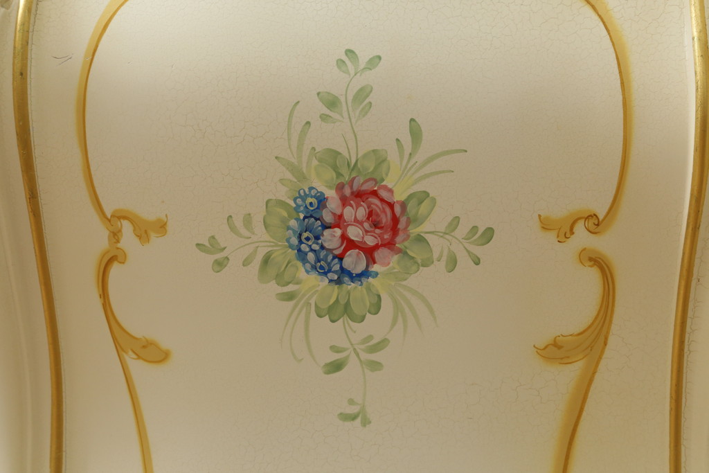 中古　美品　イタリア高級家具　SILIK(シリック)　ロココ調　Art.726　丸みを帯びたデザインが可愛らしい3段チェスト(コモード、サイドチェスト、ドロワー、引き出し)(定価約90万円)(R-065469)