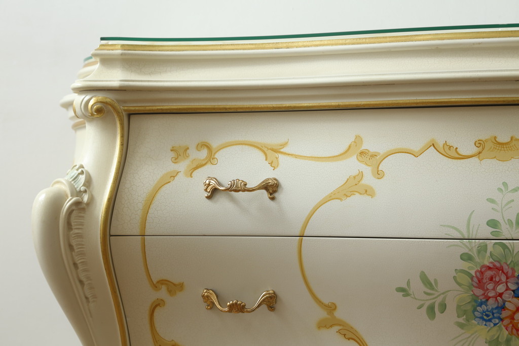 中古　美品　イタリア高級家具　SILIK(シリック)　ロココ調　Art.726　丸みを帯びたデザインが可愛らしい3段チェスト(コモード、サイドチェスト、ドロワー、引き出し)(定価約90万円)(R-065469)
