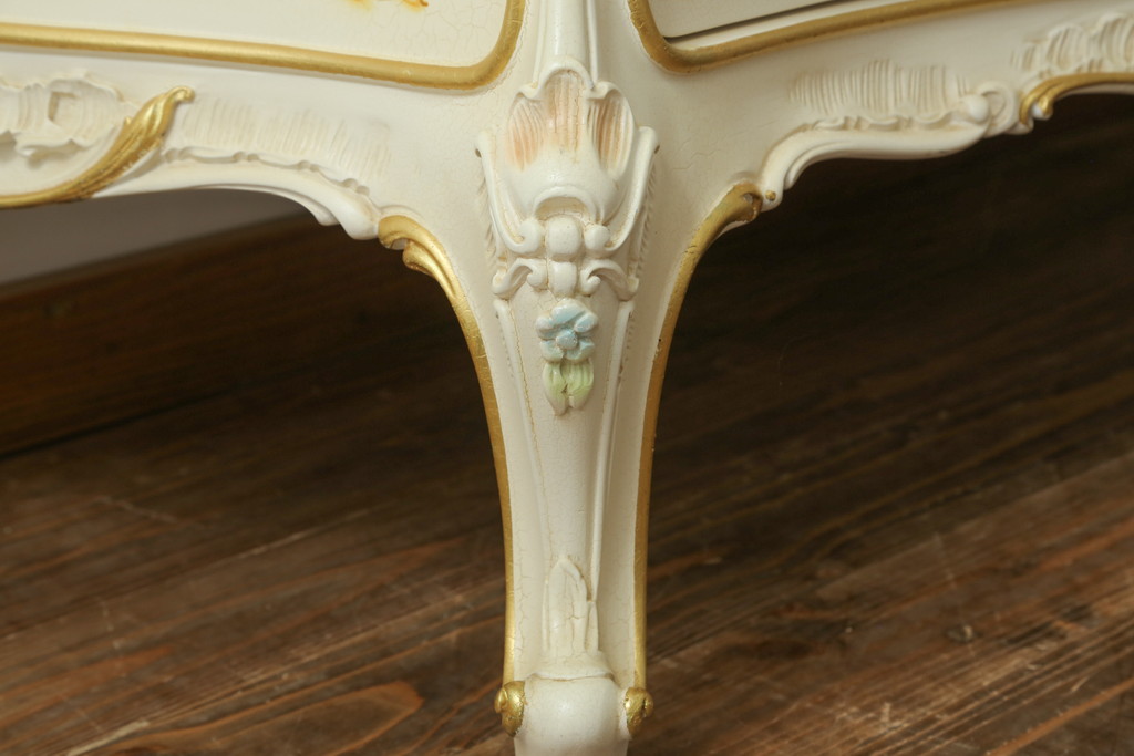 中古　美品　イタリア高級家具　SILIK(シリック)　ロココ調　Art.726　丸みを帯びたデザインが可愛らしい3段チェスト(コモード、サイドチェスト、ドロワー、引き出し)(定価約90万円)(R-065469)