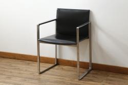 中古　美品!!　Cassina(カッシーナ)　184EVE(イヴ)　洗練されたモダンデザインが目を引くアームチェア(ダイニングチェア、椅子、イス)(定価約30万円)(R-076780)