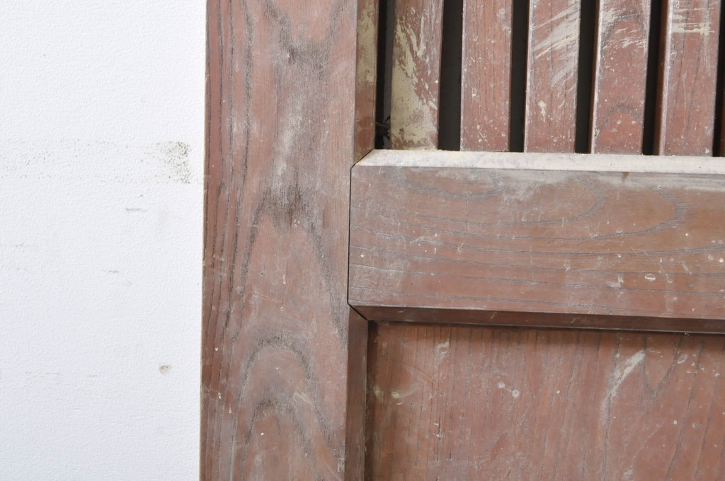 アンティーク建具　総欅(ケヤキ)材　新潟産　框組の腰板が魅力の格子蔵戸1枚(引き戸、玄関戸)(R-069021)