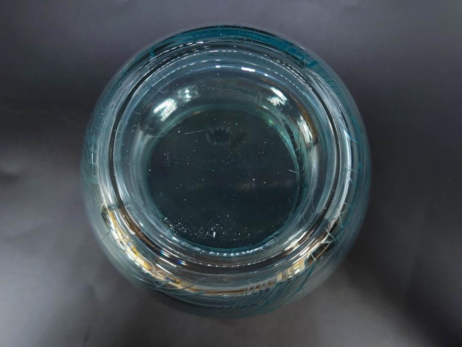 当時物　昭和レトロ　切子　涼しげな水色が目を引くキャンディーポット(菓子瓶、あめや瓶、飴屋、砂糖壺、ガラス瓶、ガラスビン、蓋(フタ)付き、菓子瓶、ボンボン入れ、小物入れ、硝子)(R-082982)