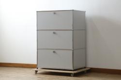 中古　美品!!　スイス　USMハラー(USM Haller)　美しくシンプルなデザインが目を引くキャビネット(サイドチェスト、引き出し、店舗什器)(R-082842)