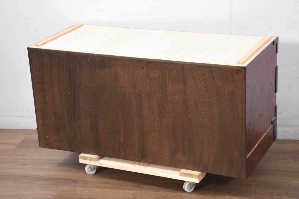 中古　美品!!　岩谷堂箪笥　「菊幸」　ヒノキ天板リメイク　和の趣あふれるローチェスト(テレビボード、テレビ台、リビングボード、ローボード、引き出し、収納箪笥)(R-082659)