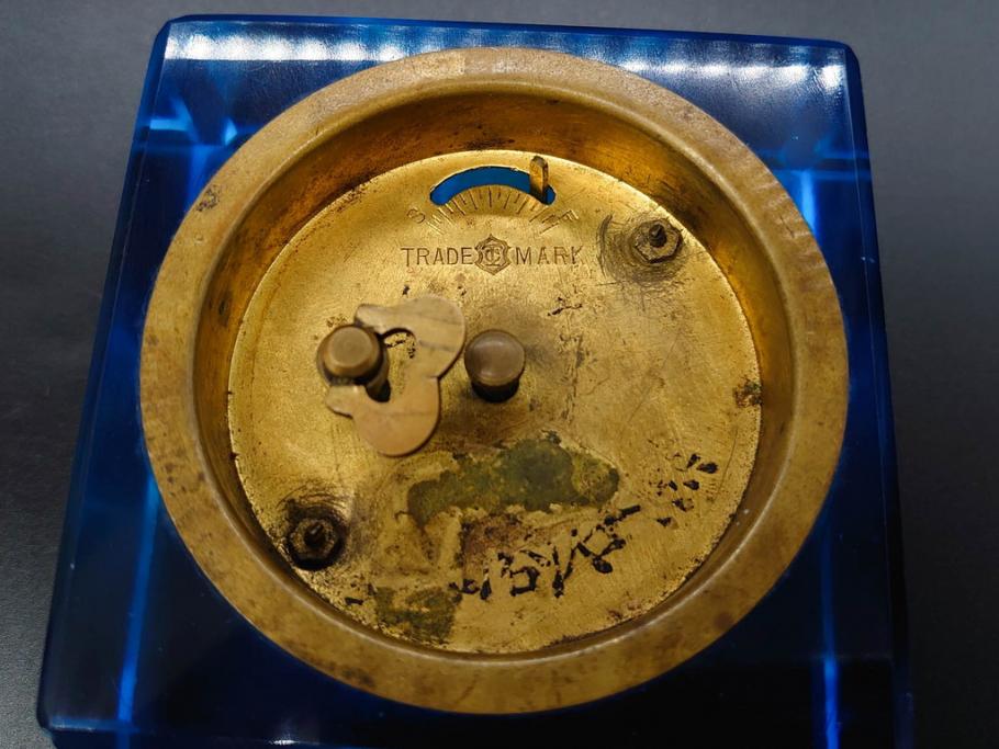ジャンク品　戦前　東洋時計株式会社(TOYO CLOCK FACTORY)　ゼンマイ式　細やかな意匠が施されたエレガントな雰囲気溢れる置時計(置き時計、日本製、ガラス、硝子)(R-083033)