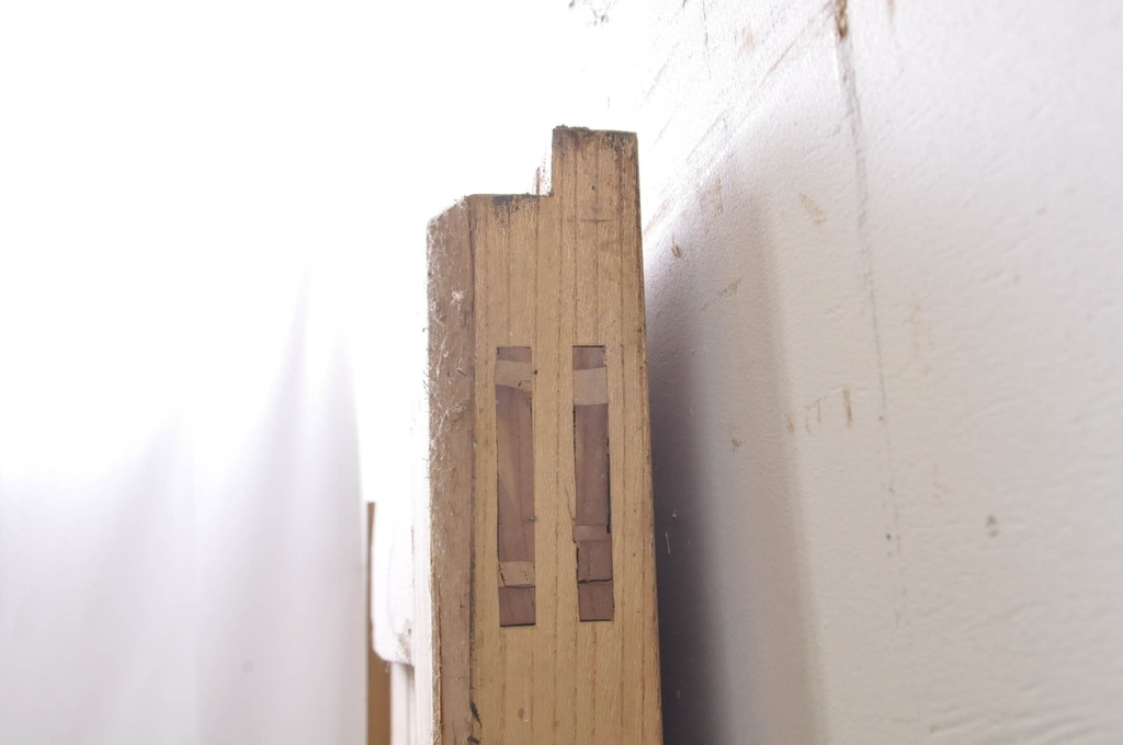 アンティーク建具　総欅(ケヤキ)材　枠欅(ケヤキ)材、板ヒノキ材　落ち着いた和の雰囲気を醸し出す蔵戸1枚(引き戸、玄関戸)(R-069023)