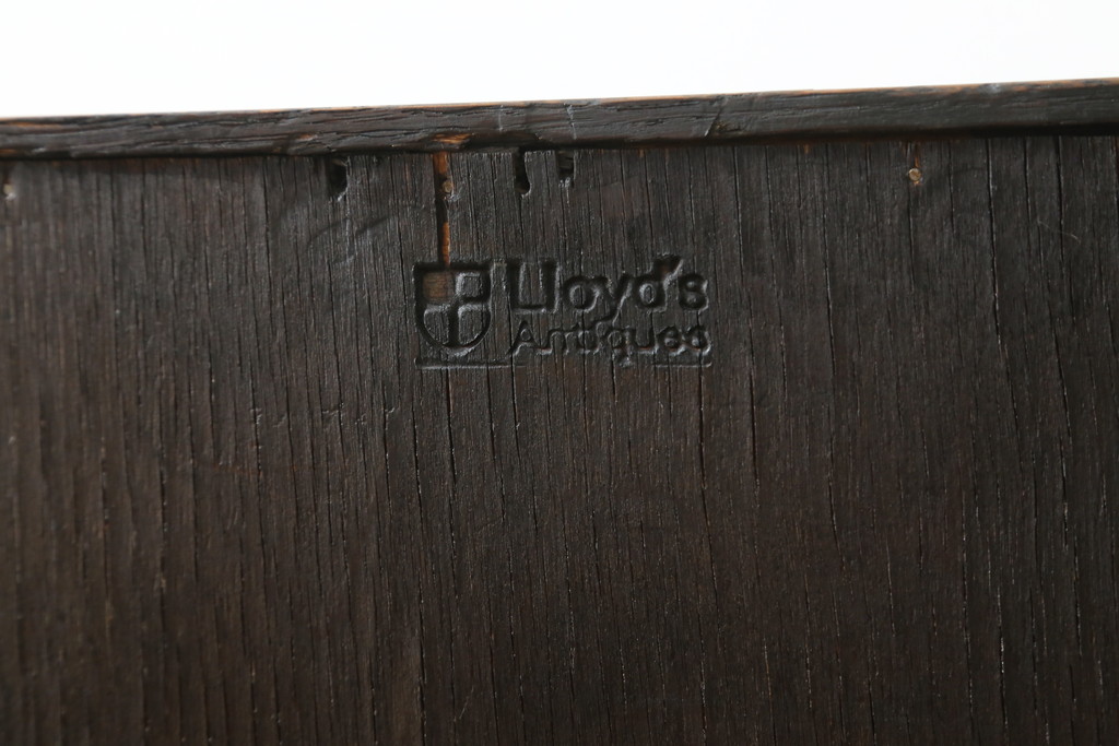 イギリスアンティーク　Lloyd's Antiques(ロイズ・アンティークス)取り扱い　趣のある佇まいが魅力的なオーク材の幅狭ライティングビューロー(ワークデスク、簿記机、在宅用、在宅ワーク用、英国)(R-074023)