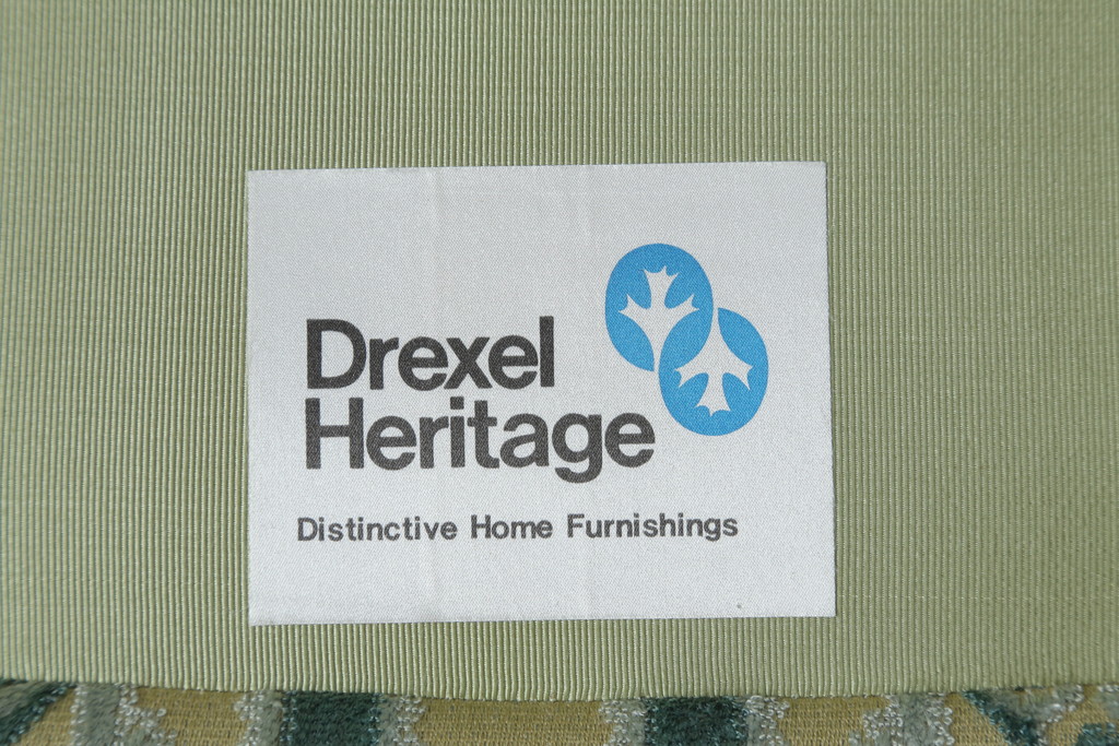 中古　美品　DREXEL HERITAGE(ドレクセルヘリテイジ)　温かみある色合いがかわいらしい1人掛けソファ+オットマンセット(一人掛け、アームチェア)(R-055943)
