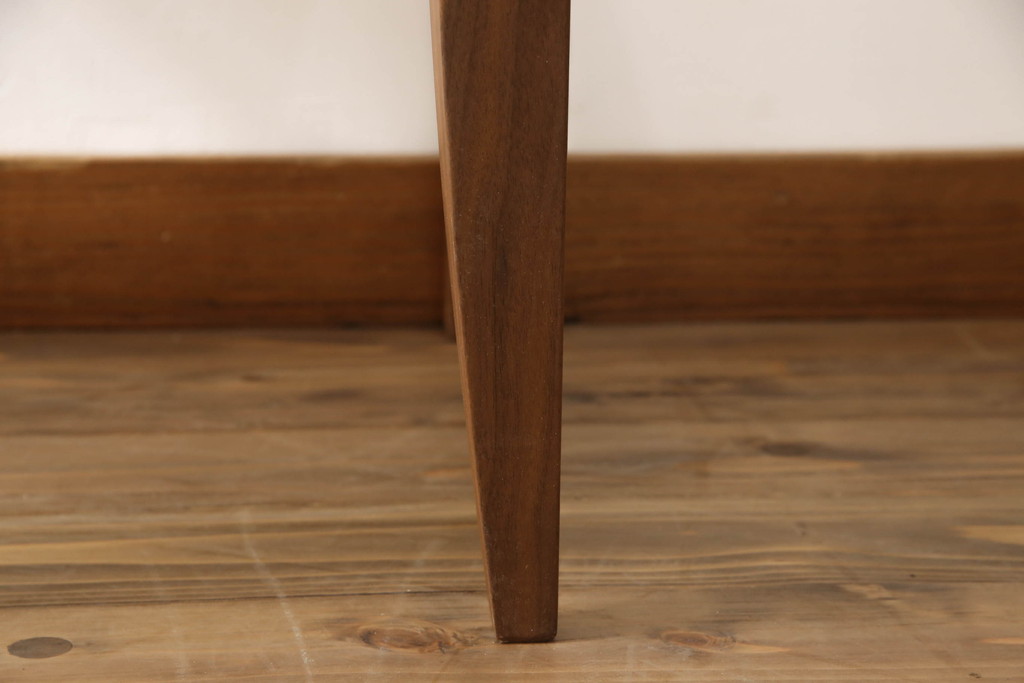 中古　イタリア製　ポラダ(porada)社　アーレキン(ARLEKIN)　優美な曲線ラインが目を惹くダイニングチェア(椅子、イス、いす)(定価約14万8千円)(R-070119)