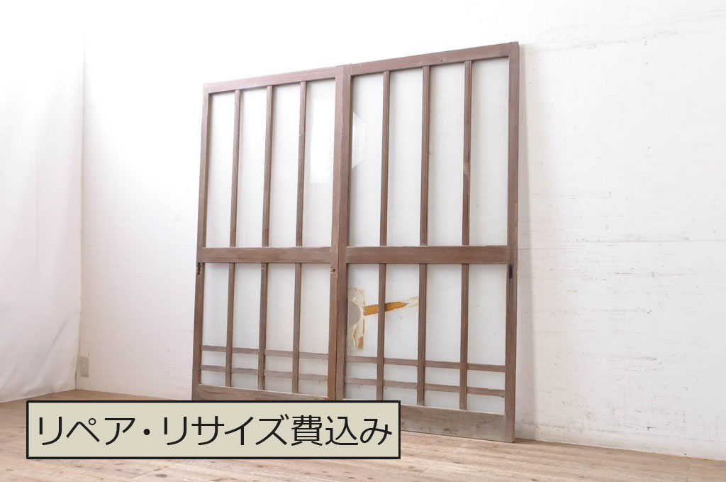 アンティーク建具　ペイント仕上げ限定　レトロな雰囲気づくりにおすすめな玄関戸2枚セット(ガラス戸、引き戸)(R-069261)