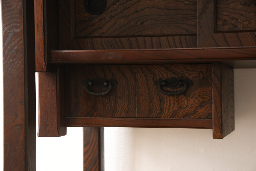 和製ビンテージ　民芸家具　ケヤキ材　大人の和の空間づくりに取り入れたい上質な飾り棚(茶棚、戸棚、ヴィンテージ)(R-055772)