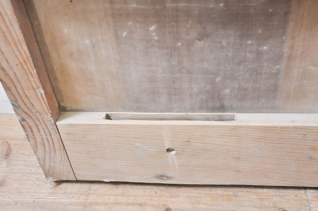 アンティーク建具　和の風情が感じられる杉材の素朴な蔵戸1枚(引き戸、玄関戸)(R-069234)