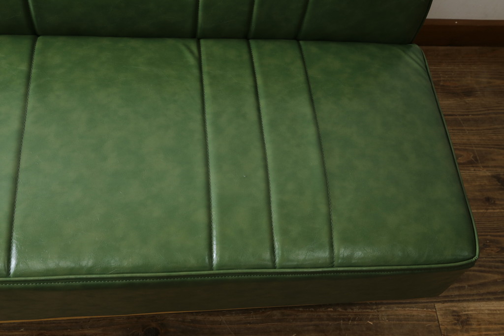 中古　美品　UP TOWN FURNITURE(アップタウン・ファニチャー)　PULLEY(プーリー)　合皮　レトロな色使いがおしゃれな2人掛けソファベンチ(二人掛け、2Pソファ)(R-081931)