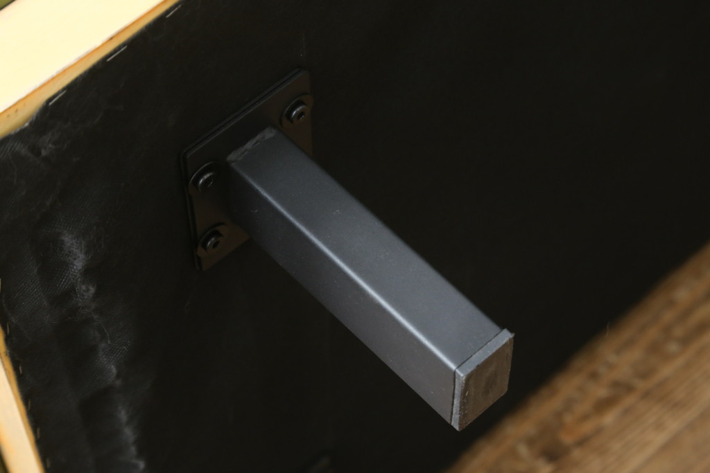 中古　美品　UP TOWN FURNITURE(アップタウン・ファニチャー)　PULLEY(プーリー)　合皮　レトロな色使いがおしゃれな2人掛けソファベンチ(二人掛け、2Pソファ)(R-081931)