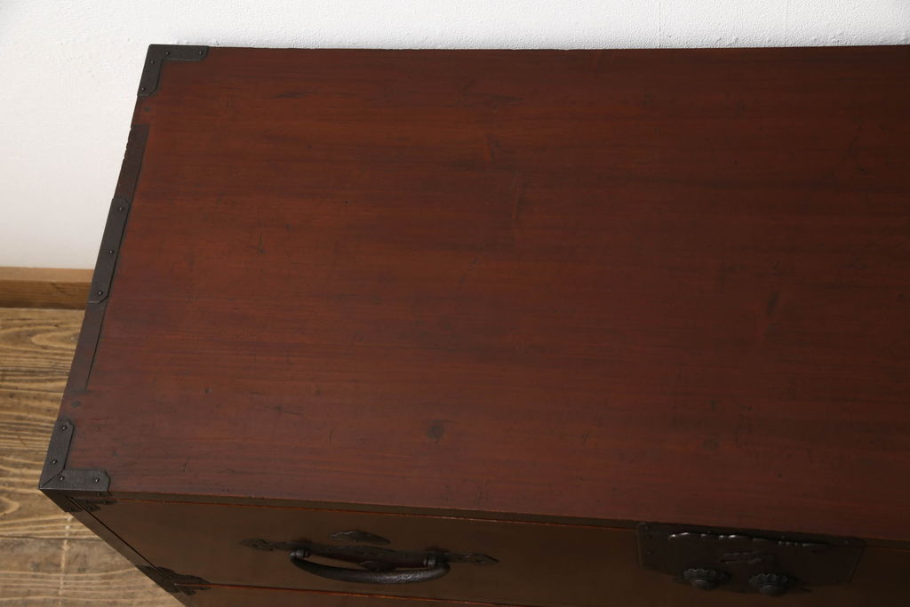 和製アンティーク　上手物!前面欅(ケヤキ)材の上品な二本松箪笥ローボード(時代箪笥、衣装箪笥、ローチェスト)(R-047606)