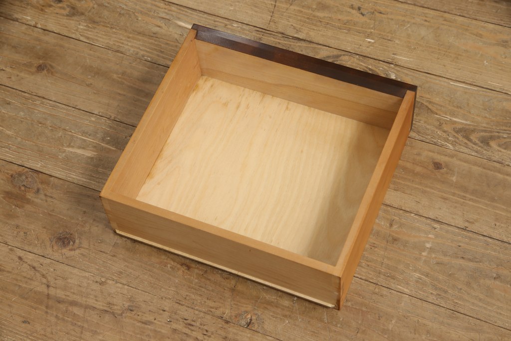 中古　美品　松本民芸家具　シックな佇まいのC型電話台(サイドチェスト、引き出し、収納棚)(定価約12万円)(R-058166)