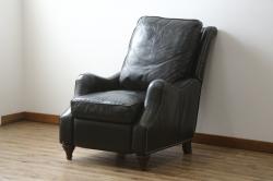 中古　DREXEL HERITAGE(ドレクセルヘリテイジ)　Upholstery(アップホルスタリー)コレクション　本革(レザー)　高級感溢れる佇まいが魅力のリクライニング付き1人掛けソファ(一人掛けソファ、1P、パーソナルチェア、ラウンジチェア、リクライニングソファ、アームソファ、フットレスト)(R-067021)
