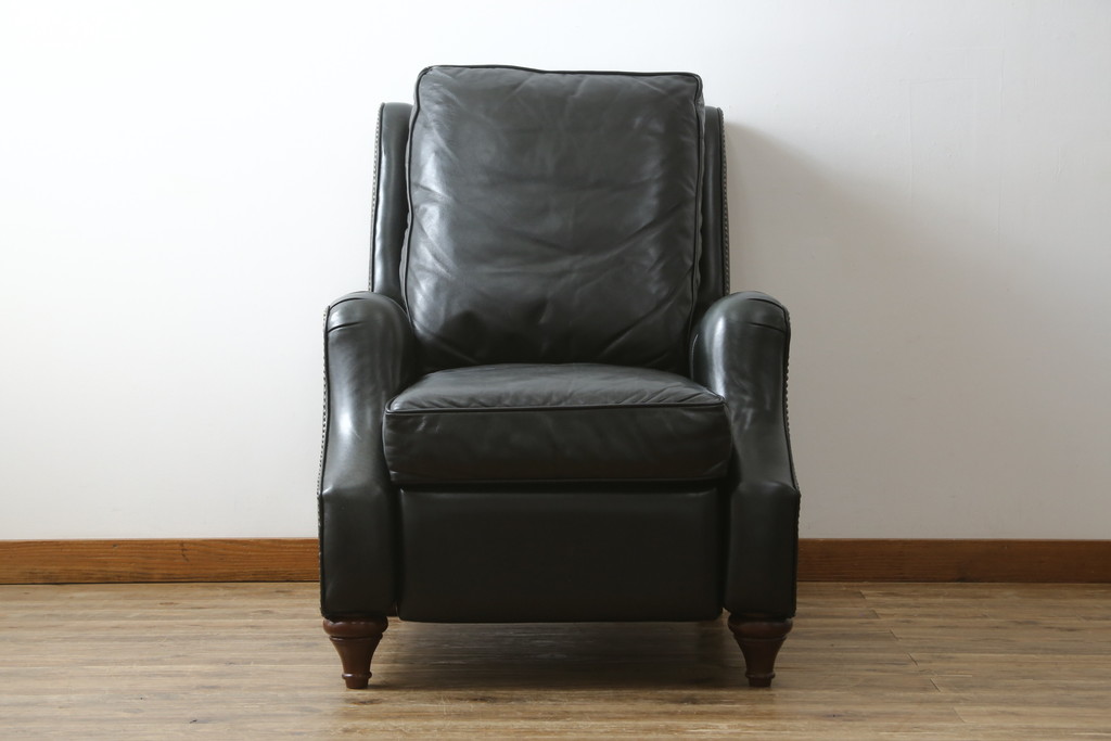 中古　DREXEL HERITAGE(ドレクセルヘリテイジ)　Upholstery(アップホルスタリー)コレクション　本革(レザー)　高級感溢れる佇まいが魅力のリクライニング付き1人掛けソファ(一人掛けソファ、1P、パーソナルチェア、ラウンジチェア、リクライニングソファ、アームソファ、フットレスト)(R-067021)