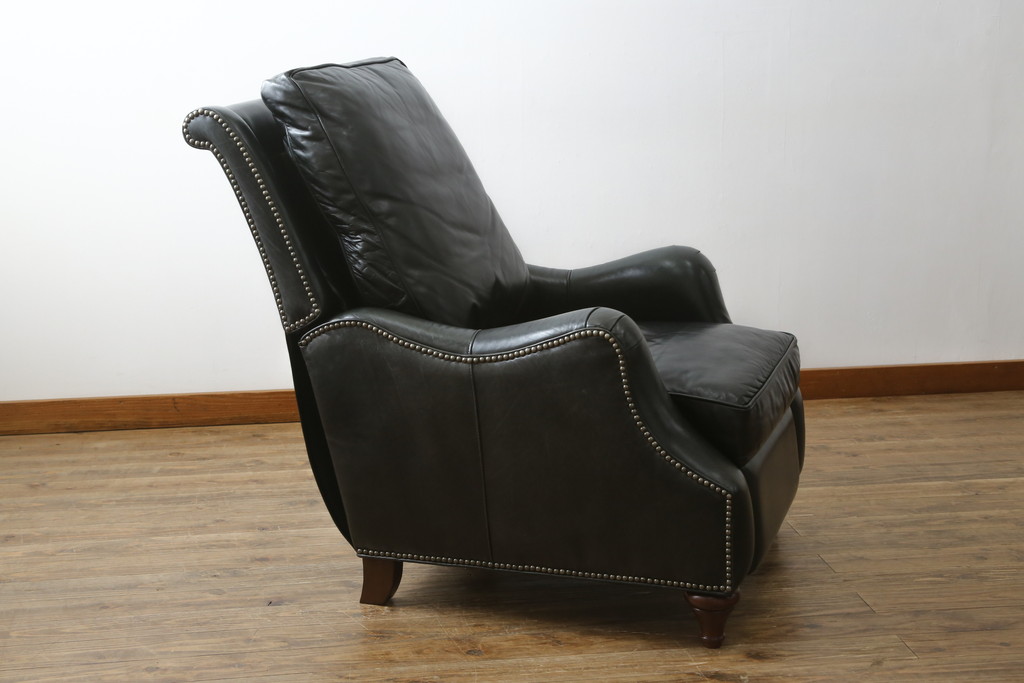 中古　DREXEL HERITAGE(ドレクセルヘリテイジ)　Upholstery(アップホルスタリー)コレクション　本革(レザー)　高級感溢れる佇まいが魅力のリクライニング付き1人掛けソファ(一人掛けソファ、1P、パーソナルチェア、ラウンジチェア、リクライニングソファ、アームソファ、フットレスト)(R-067021)