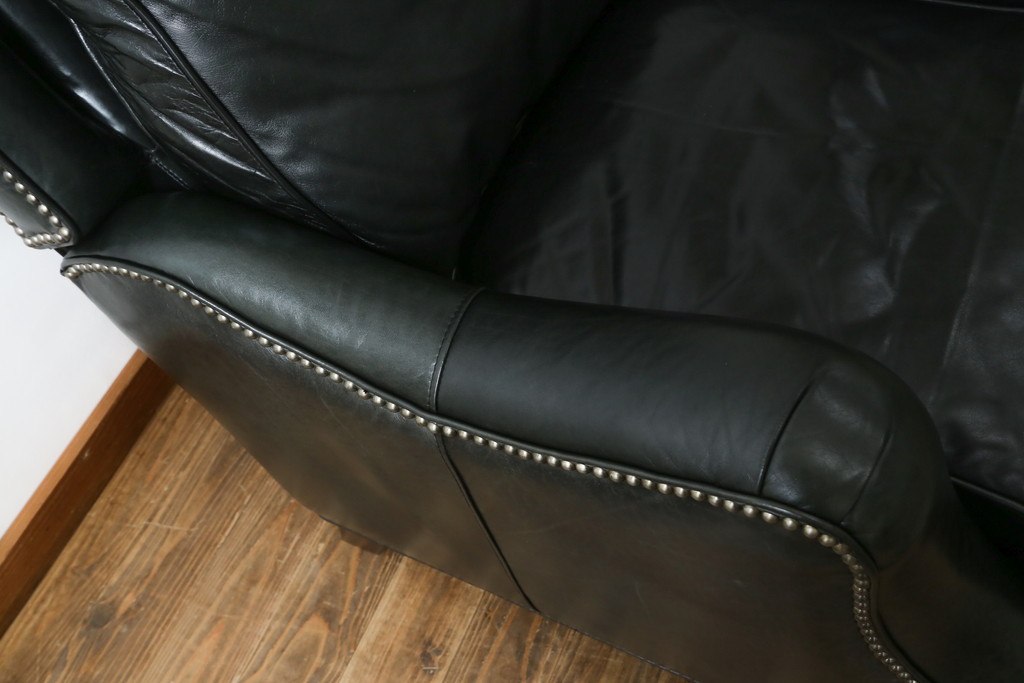 中古　DREXEL HERITAGE(ドレクセルヘリテイジ)　Upholstery(アップホルスタリー)コレクション　本革(レザー)　高級感溢れる佇まいが魅力のリクライニング付き1人掛けソファ(一人掛けソファ、1P、パーソナルチェア、ラウンジチェア、リクライニングソファ、アームソファ、フットレスト)(R-067021)