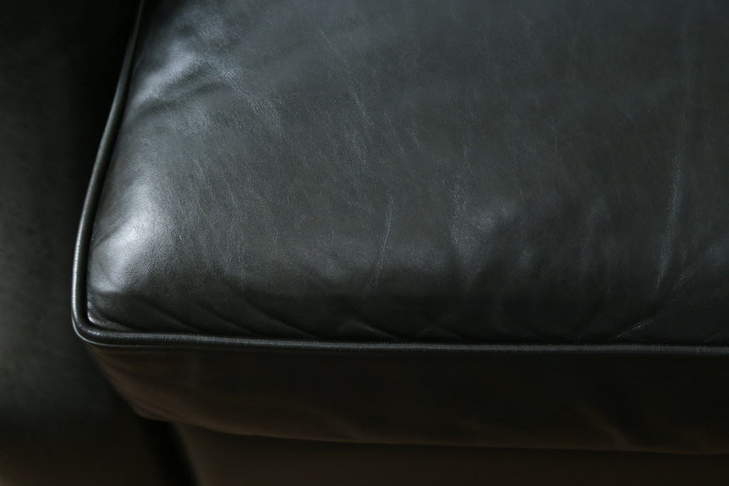 中古　DREXEL HERITAGE(ドレクセルヘリテイジ)　Upholstery(アップホルスタリー)コレクション　本革(レザー)　高級感溢れる佇まいが魅力のリクライニング付き1人掛けソファ(一人掛けソファ、1P、パーソナルチェア、ラウンジチェア、リクライニングソファ、アームソファ、フットレスト)(R-067021)