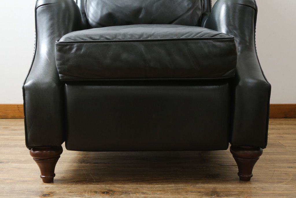 中古　DREXEL HERITAGE(ドレクセルヘリテイジ)　Upholstery(アップホルスタリー)コレクション　本革(レザー)　高級感溢れる佇まいが魅力のリクライニング付き1人掛けソファ(一人掛けソファ、1P、パーソナルチェア、ラウンジチェア、リクライニングソファ、アームソファ、フットレスト)(R-067021)