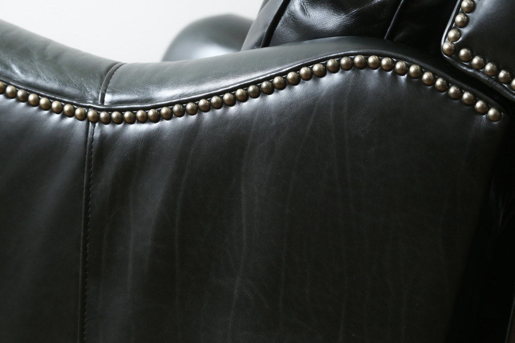 中古　DREXEL HERITAGE(ドレクセルヘリテイジ)　Upholstery(アップホルスタリー)コレクション　本革(レザー)　高級感溢れる佇まいが魅力のリクライニング付き1人掛けソファ(一人掛けソファ、1P、パーソナルチェア、ラウンジチェア、リクライニングソファ、アームソファ、フットレスト)(R-067021)