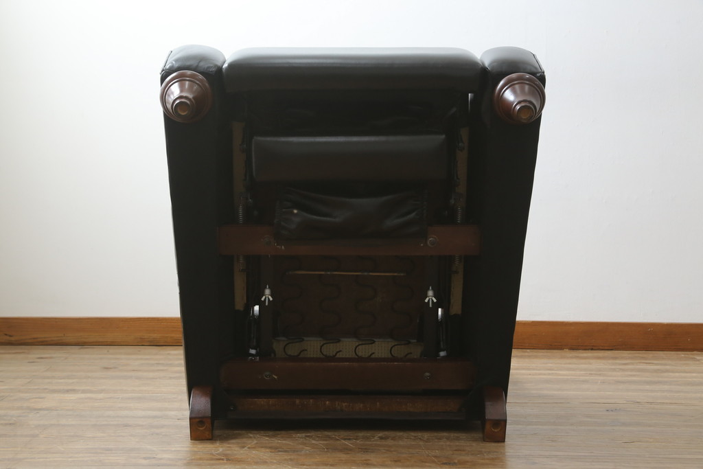 中古　DREXEL HERITAGE(ドレクセルヘリテイジ)　Upholstery(アップホルスタリー)コレクション　本革(レザー)　高級感溢れる佇まいが魅力のリクライニング付き1人掛けソファ(一人掛けソファ、1P、パーソナルチェア、ラウンジチェア、リクライニングソファ、アームソファ、フットレスト)(R-067021)