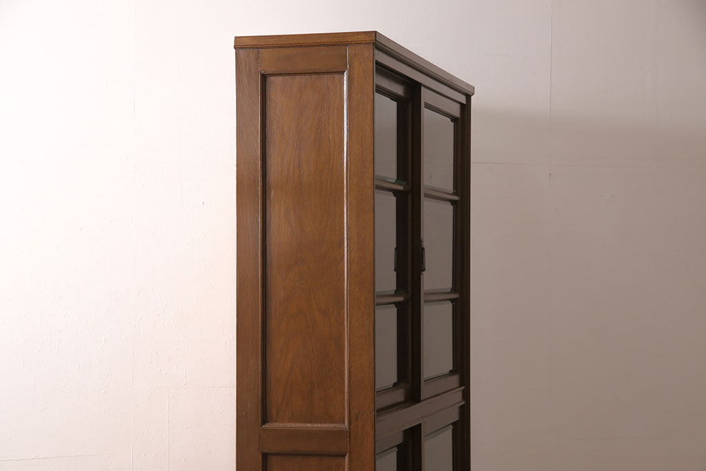 アンティーク家具　ナラ材　古い洋館で使われていた上品な雰囲気あふれる収納棚(食器棚、本箱、ブックケース、店舗什器、陳列棚)(R-051600)