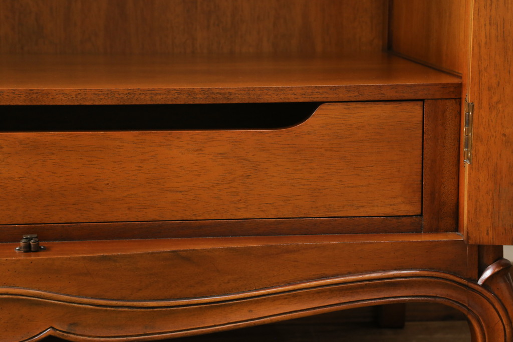 中古　美品　DREXEL HERITAGE(ドレクセルヘリテイジ)　Touraine(ツーレイン)　流れるような曲線が美しいワードローブ(定価約100万円)(洋服タンス)(R-058303)