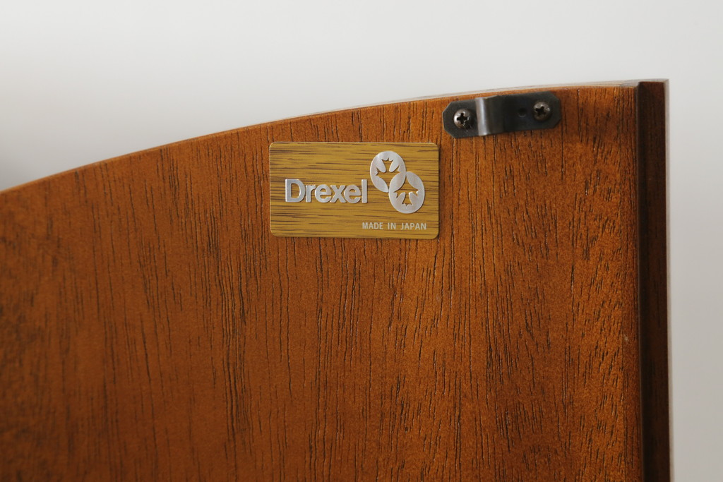 中古　美品　DREXEL HERITAGE(ドレクセルヘリテイジ)　Touraine(ツーレイン)　流れるような曲線が美しいワードローブ(定価約100万円)(洋服タンス)(R-058303)