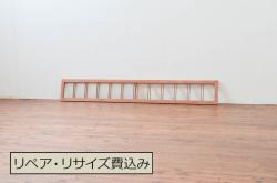 アンティーク建具　檜(ヒノキ)材　明るい木味であたたかな空間を演出する横桟板戸窓2枚セット(舞良戸、引き戸、まいらど)(R-073618)