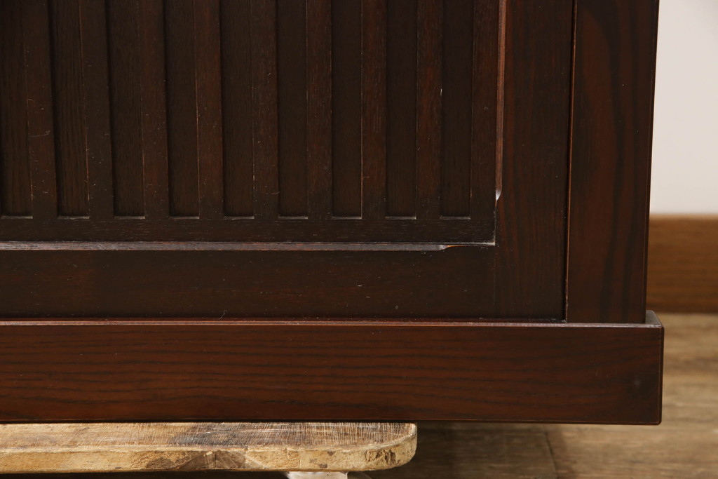 中古　美品　上質な和の空間を演出する水屋箪笥サイドボード(サイドキャビネット、収納棚、戸棚、食器棚、茶箪笥)(R-069761)