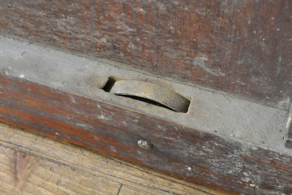 アンティーク建具　栗材・檜(ヒノキ)材　古い木味が趣溢れる格子蔵戸1枚(玄関戸、引き戸)(R-074385)