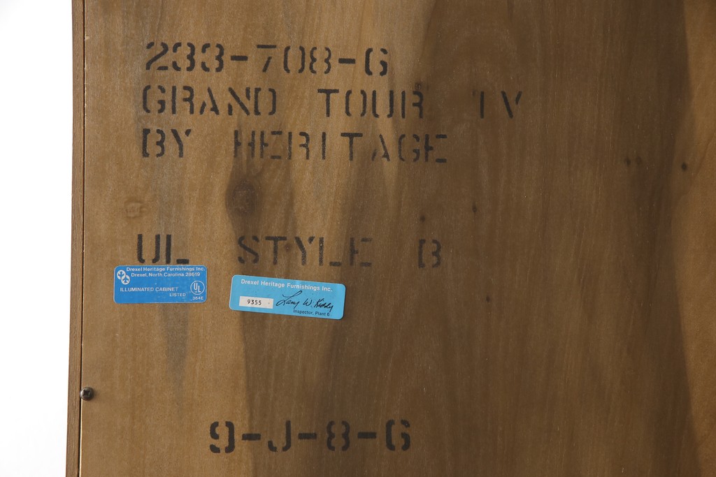 中古　美品　DREXEL HERITAGE(ドレクセルヘリテイジ)　クラシカルで優雅な佇まいが魅力的なキャビネット(定価約160万円)(飾り棚、収納棚)(R-052709)