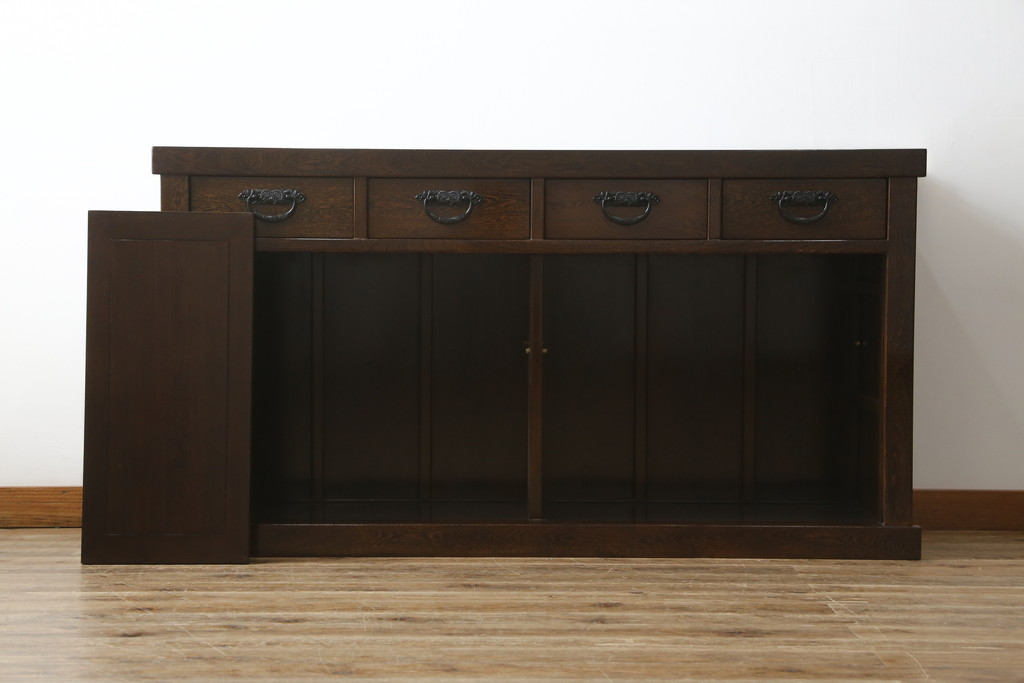 中古　高級　銘木　鉄刀木(タガヤサン)　総無垢(ムク)材　和モダンテイストのお部屋づくりに取り入れたい水屋箪笥サイドボード(収納棚、戸棚、食器棚、カップボード、サイドキャビネット)(R-079989)