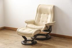 中古　超美品　EKORNES(エコーネス)　本革　ロイヤルシリーズ　オットマン付き　ストレスレスチェア(定価約46万円)(リクライニングチェア、アームチェア、椅子)(R-053071)