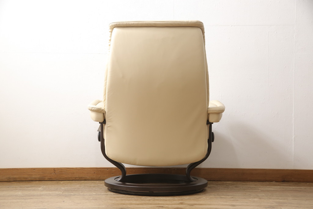 中古　超美品　EKORNES(エコーネス)　本革　ロイヤルシリーズ　オットマン付き　ストレスレスチェア(定価約46万円)(リクライニングチェア、アームチェア、椅子)(R-053071)