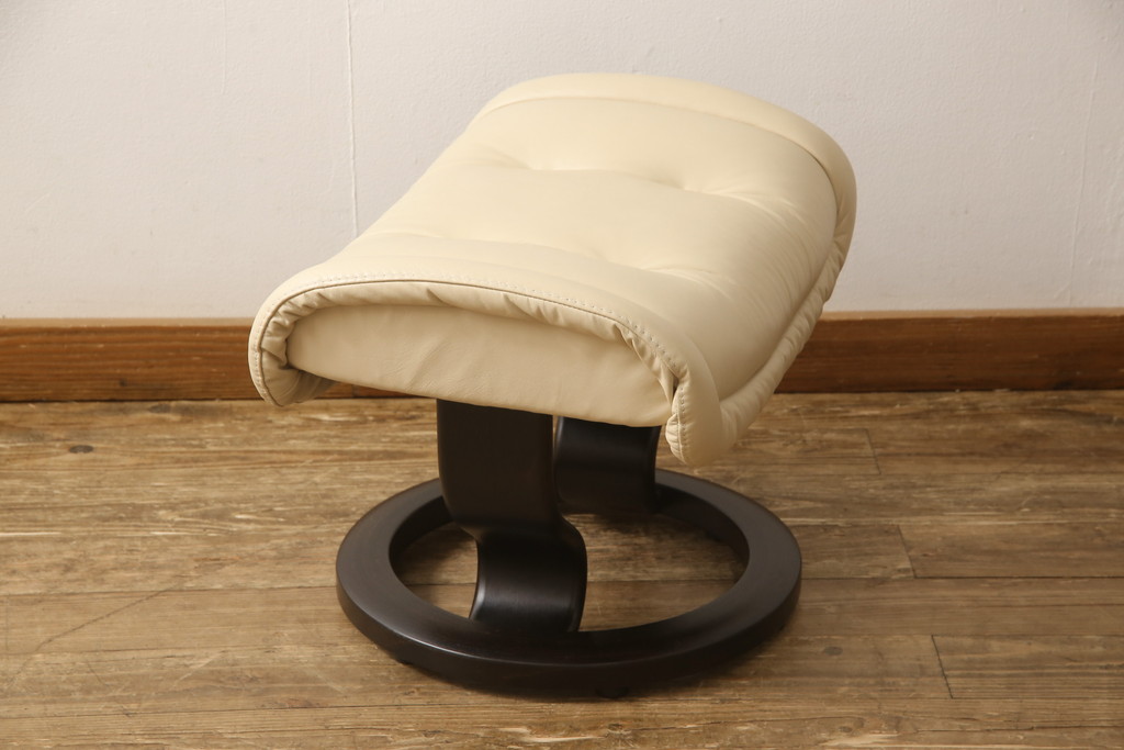 中古　超美品　EKORNES(エコーネス)　本革　ロイヤルシリーズ　オットマン付き　ストレスレスチェア(定価約46万円)(リクライニングチェア、アームチェア、椅子)(R-053071)