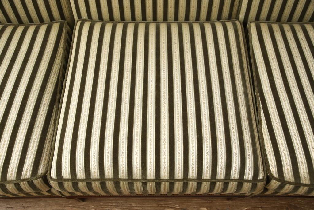 中古　美品　神戸洋家具　メープル不二屋　優雅な佇まいが魅力的な3人掛けソファ(ラウンジソファ、三人掛け、3P)(R-057950)
