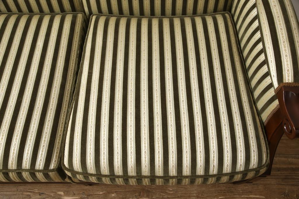 中古　美品　神戸洋家具　メープル不二屋　優雅な佇まいが魅力的な3人掛けソファ(ラウンジソファ、三人掛け、3P)(R-057950)