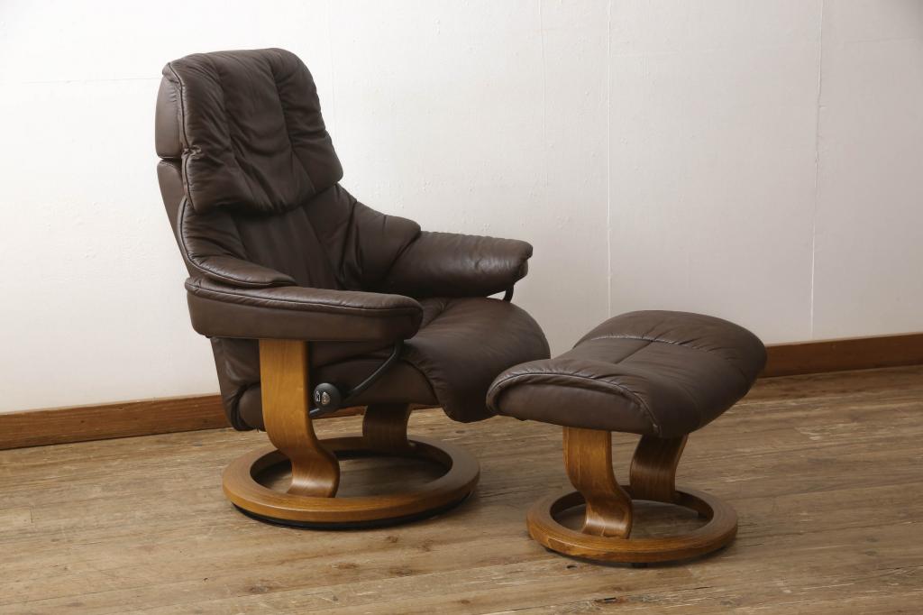 中古　美品　EKORNES(エコーネス)　本革　オットマン付き　ストレスレス レノ クラシック(M)(アームチェア、リクライニングチェア、椅子、一人掛けソファ、1Pソファ)(定価約37万9千円)(R-076090)