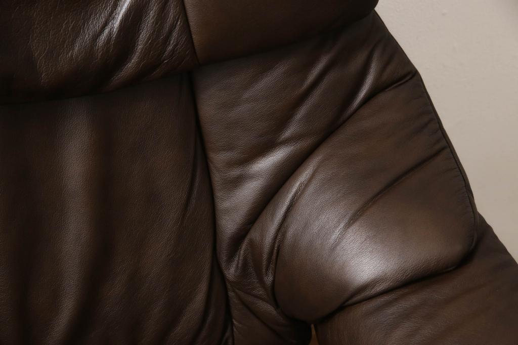 中古　美品　EKORNES(エコーネス)　本革　オットマン付き　ストレスレス レノ クラシック(M)(アームチェア、リクライニングチェア、椅子、一人掛けソファ、1Pソファ)(定価約37万9千円)(R-076090)