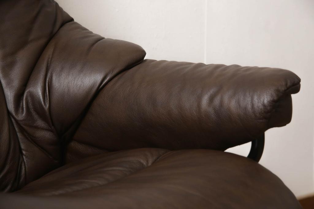 中古　美品　EKORNES(エコーネス)　本革　オットマン付き　ストレスレス レノ クラシック(M)(アームチェア、リクライニングチェア、椅子、一人掛けソファ、1Pソファ)(定価約37万9千円)(R-076090)