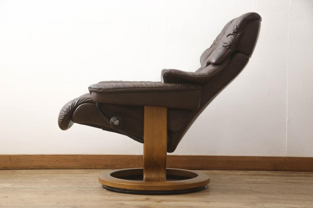 中古　美品　EKORNES(エコーネス)　本革　オットマン付き　ストレスレス レノ クラシック(M)(アームチェア、リクライニングチェア、椅子、一人掛けソファ、1Pソファ)(定価約37万9千円)(R-076090)